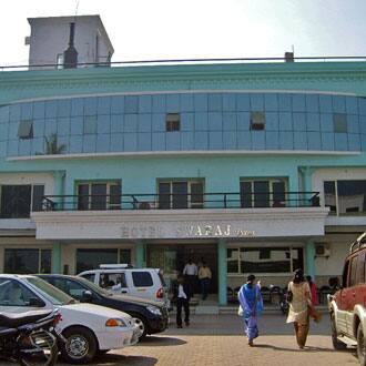 Hotel Swaraj Delux, Shirdi 1